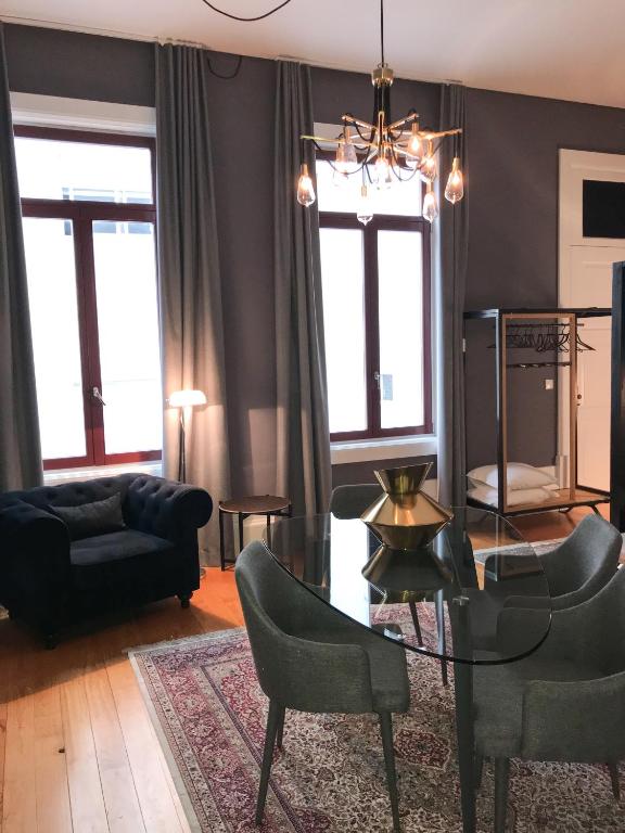 Oporto Chic & Cozy - Flores room 2